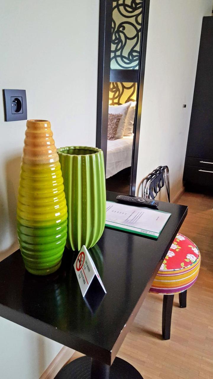 Belrom Hotel Sint-Truiden Zewnętrze zdjęcie